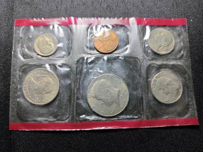 KK钱币收藏小铺  （套币 批量/好品散币 银币）专场  2月预留时间 周末发货 -     1979美国大小面值清年一套 含苏珊一元