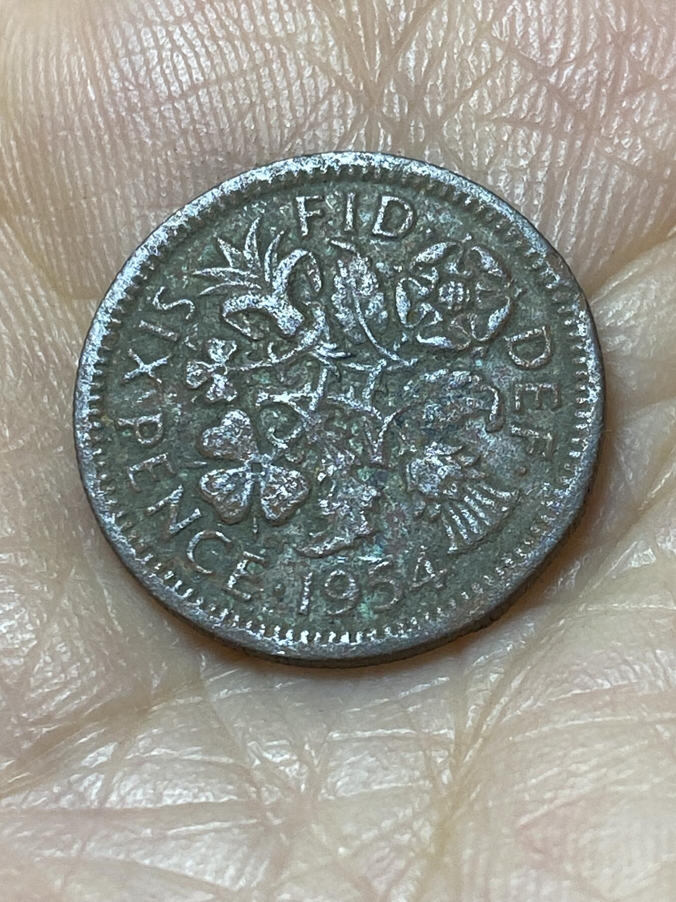 2025年第一百一十一场(总第一百三十七场）外国好品散币(免佣金) 英国🇬🇧1954年6便士(伊丽莎白二世青年桂冠第二版，首发年)