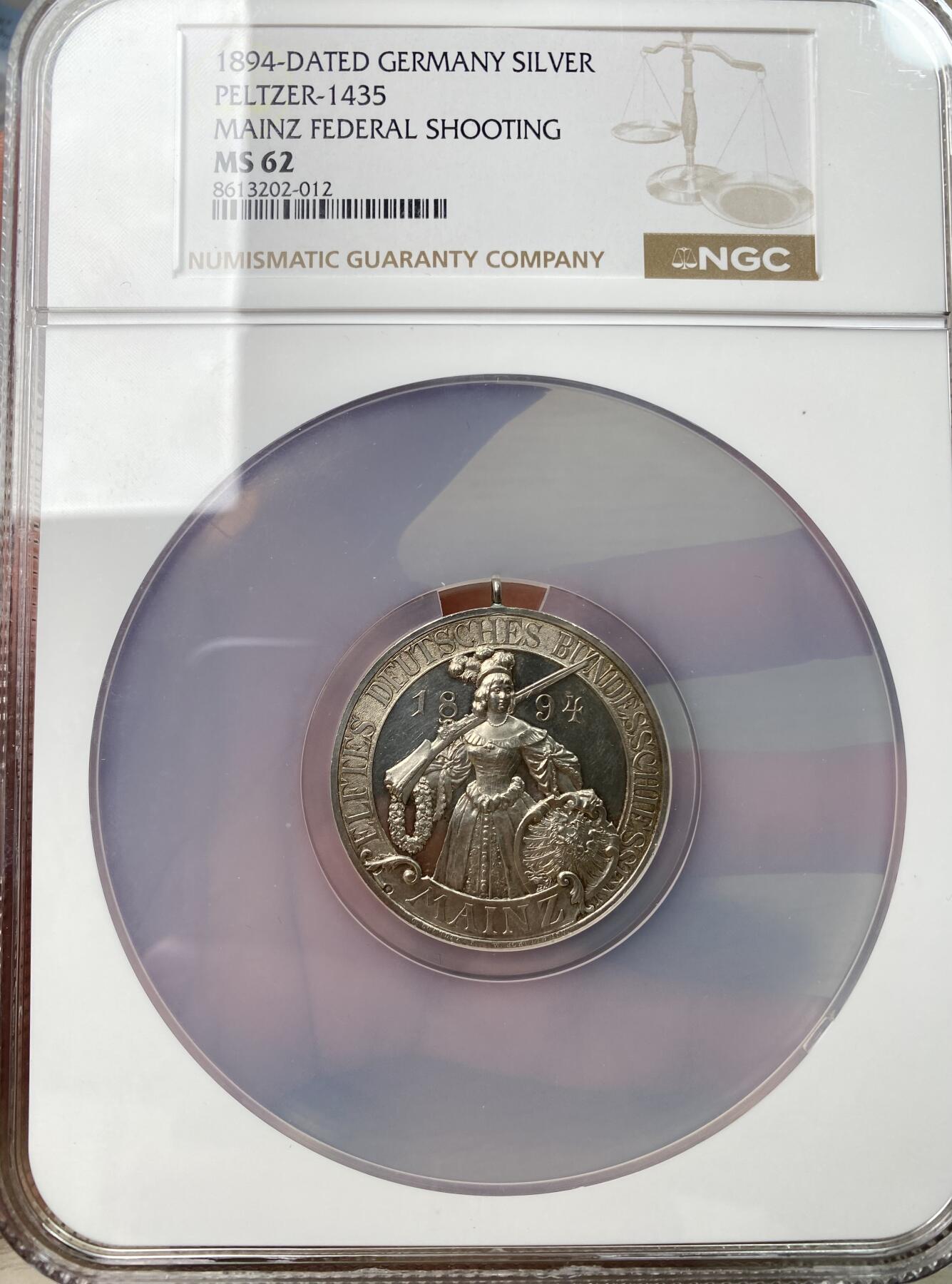 万国钱币拍卖第053期【万国秋季大拍上●周五周六两场连拍】 NGC MS62 1894年德国美因茨第十一届联邦射击节纪念大银章 经典景观题材德射 超赞银霜镜面少女与城市景观的完美结合 高点完美
