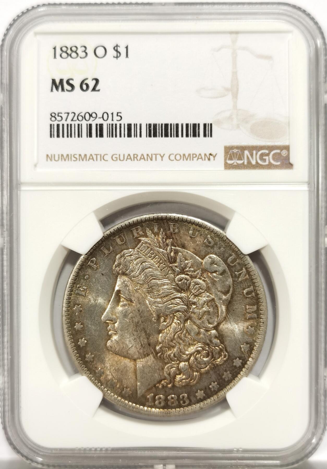 博洋堂世界钱币拍卖第143期（全场包邮） NGC MS62 美国1883-O摩根女神大银元，双面性感淡黄金油包浆，双面车轮转光，底板清爽干净，字口全深打，摩根女神发丝根根缕缕分明清晰，白头海雕胸毛爆满，翅膀细节犀利割手，品相状态总体在线。
