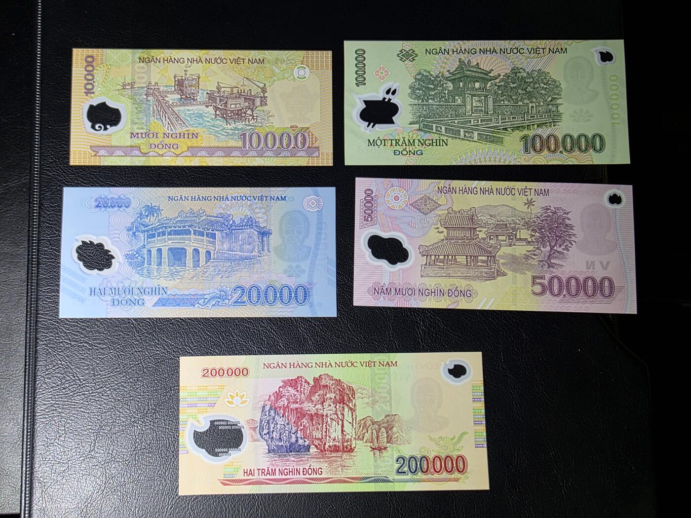 叁拾收藏第32期 越南塑料钞 5张  UNC