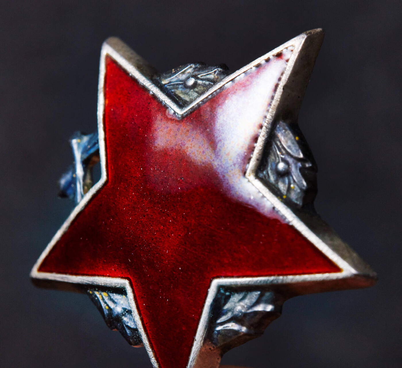 【俄甄集藏】2025年(044)11-12星期三晚 19:30 全场包邮 南斯拉夫二战游击队之星勋章，苏联代铸版，银质珐琅，4478号，全品