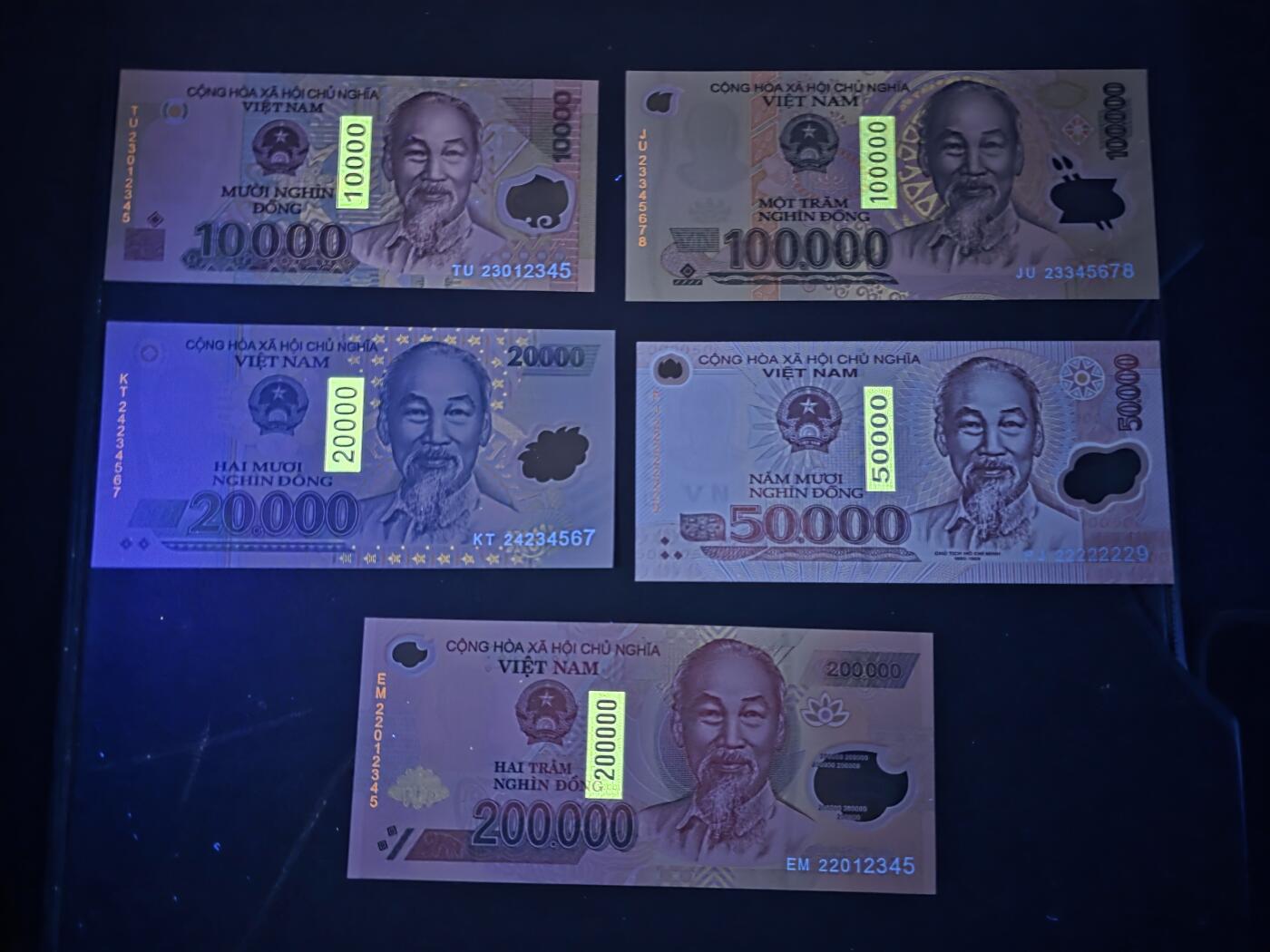 叁拾收藏第32期 越南塑料钞 5张  UNC