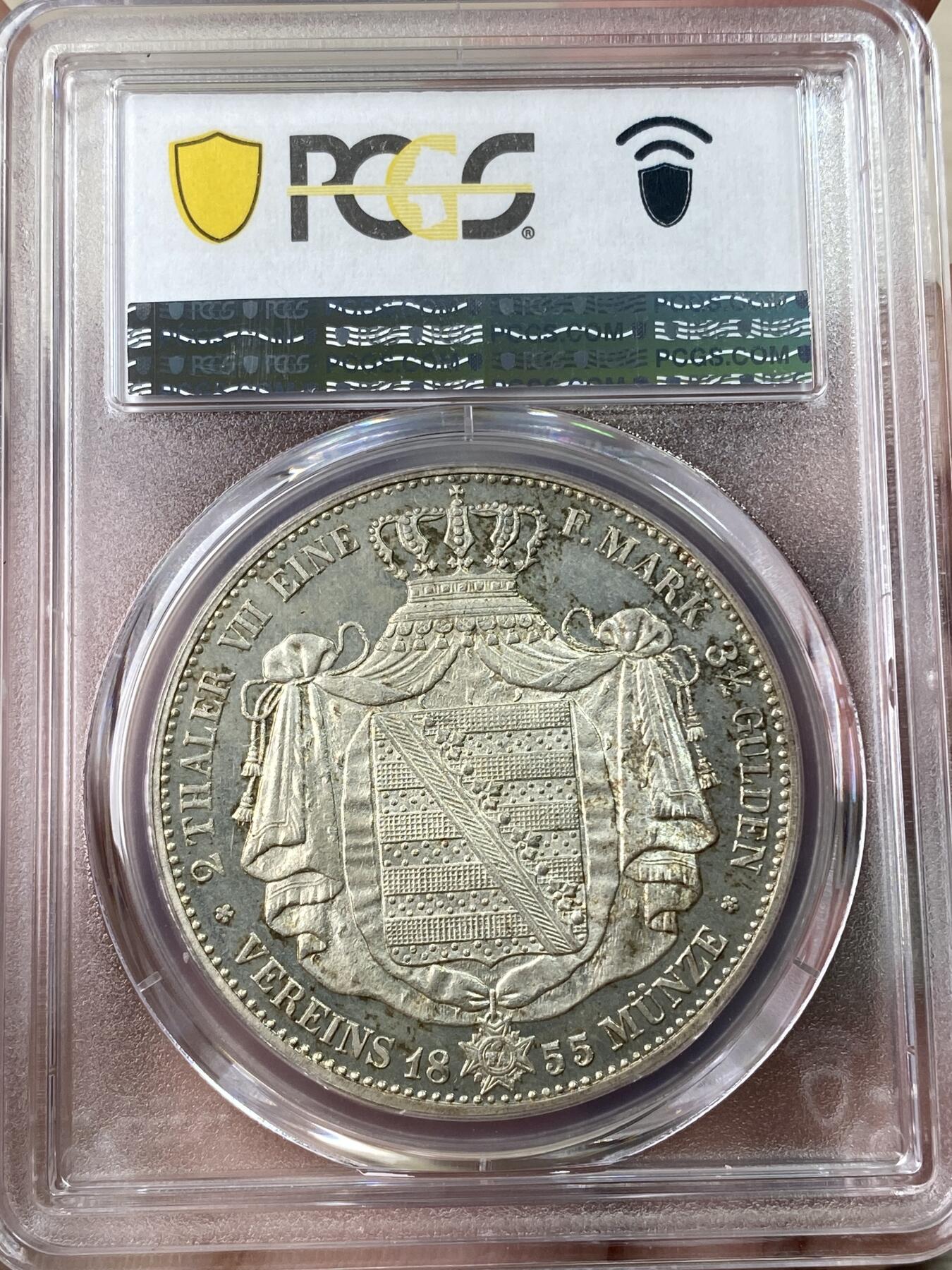 万国钱币拍卖第053期【万国秋季大拍下●周五周六两场连拍】 PCGS MS65PL 1855年萨克森流通纹章2泰勒 工艺明显区别与普通流通版本的一枚 无限接近于PF的质感 底板深度镜面 人像和纹章喷砂感极强 实物上手非常明显 应该也很难再找出类似状态的一枚了 NGC&PCGS双料冠军分