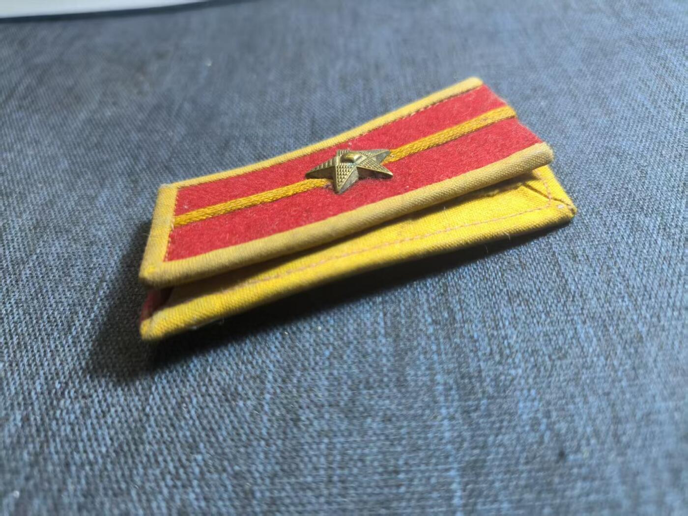 罗岚⭐爱藏⭐精品专拍第六场-分享拍场赚佣金 su-M五五式少尉铜星领章 早期版本