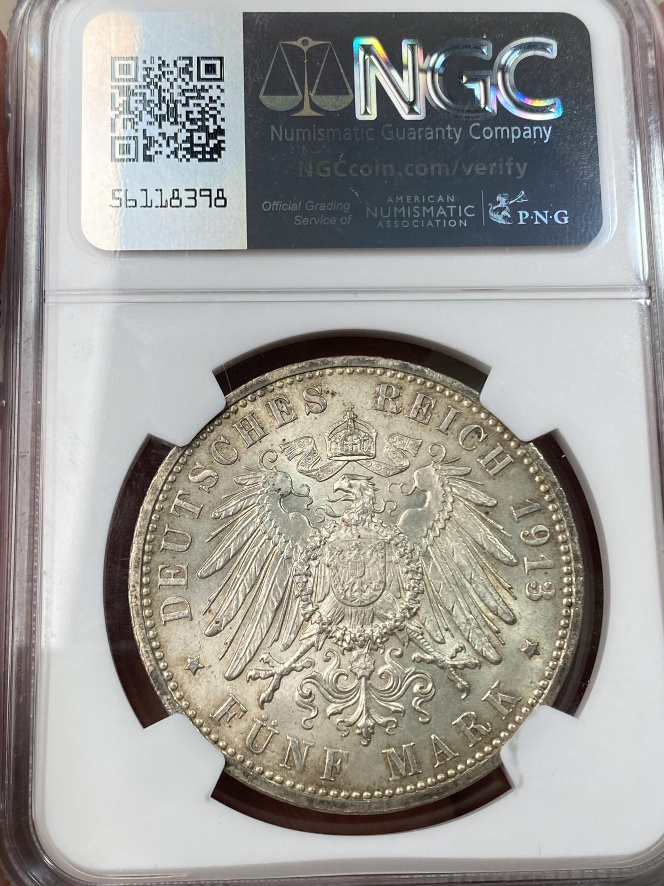 万国钱币拍卖第053期【万国秋季大拍下●周五周六两场连拍】 NGC MS65 1913年德国汉堡自由市长翅流通5马克 常见长翅马克品种 想找到一枚如此原味BU状态的难度不小 均匀一色金彩包浆搭配上经典汉堡双狮令人爱不释手