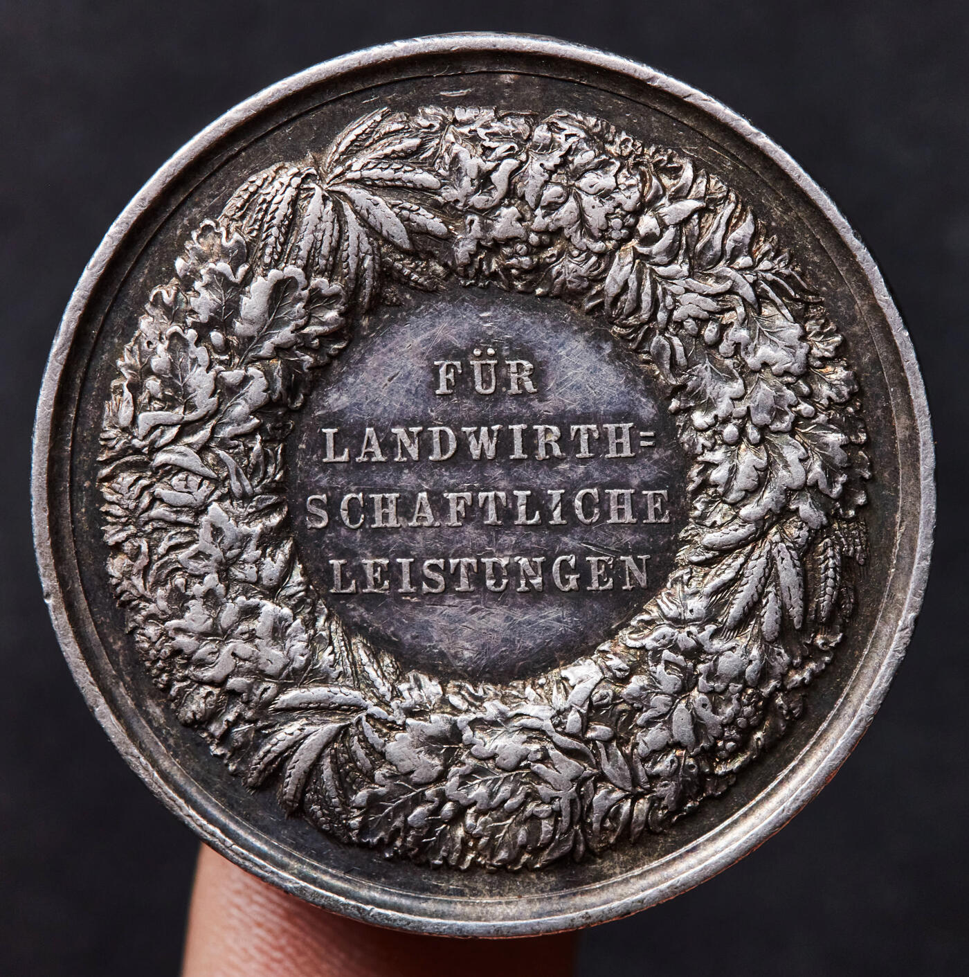 【俄甄集藏】2025年(044)11-12星期三晚 19:30 全场包邮