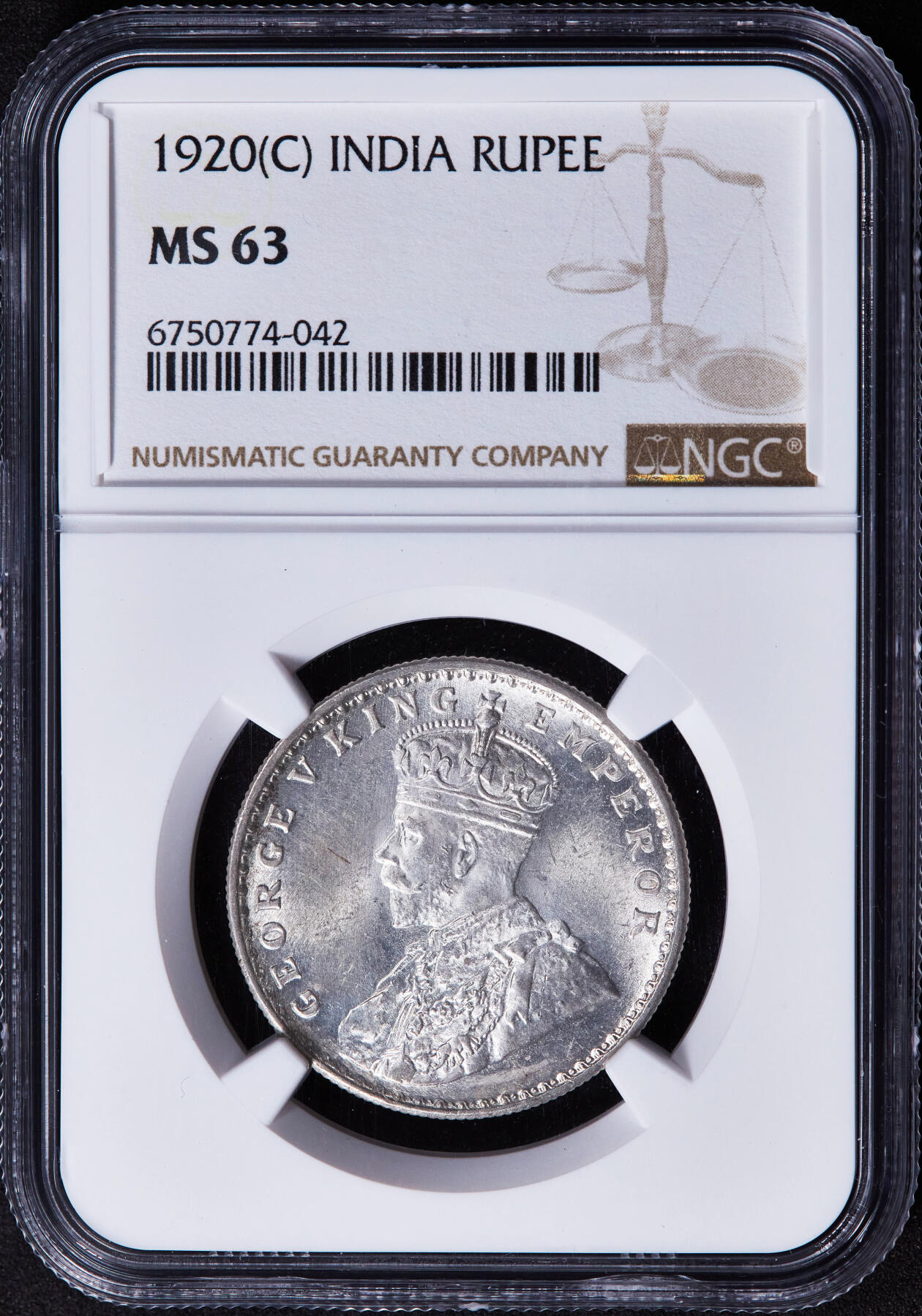 【俄甄集藏】2025年(044)11-12星期三晚 19:30 全场包邮 英属印度1920年乔治五世C版加尔各答厂1卢比银币，NGC MS63，转光品相