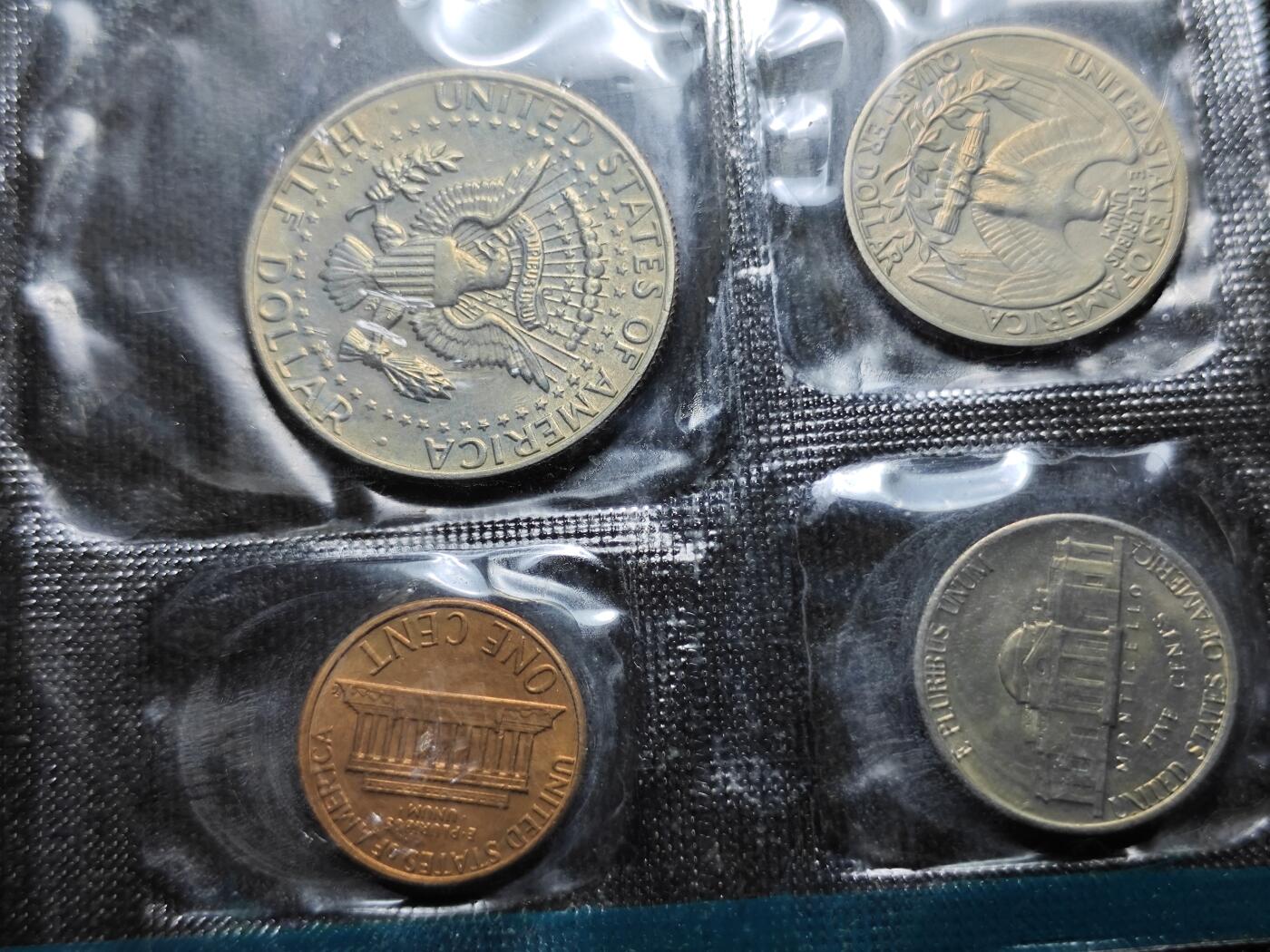 KK钱币收藏小铺  （套币 批量/好品散币 银币）专场  2月预留时间 周末发货    1979美国大小面值清年一套 含苏珊一元