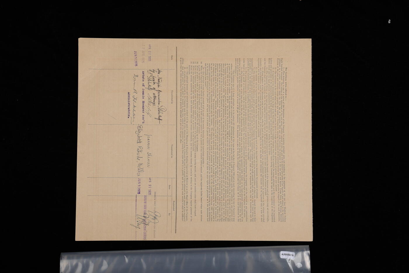 泓盛2025年秋季拍卖会 纸币 1923年汉口西商赛马体育会债券大洋100圆，罕见，背印章程及息单，八五成新编者按：汉口英租界开辟后，英国怡和洋行大班兼英国商会副会长的杜百里（人称商界汉口王）倡议修建新的跑马场，此意获得了英、法、比、德、俄、日六国商人响应，集资向当时的“地皮大王”刘歆生购买了汉口东北角的一块未开发土地。1905年西商跑马会建成，东方赛马之都、中国的芝加哥名称由此蜚声中外。1949年后赛马会所建筑划给武汉