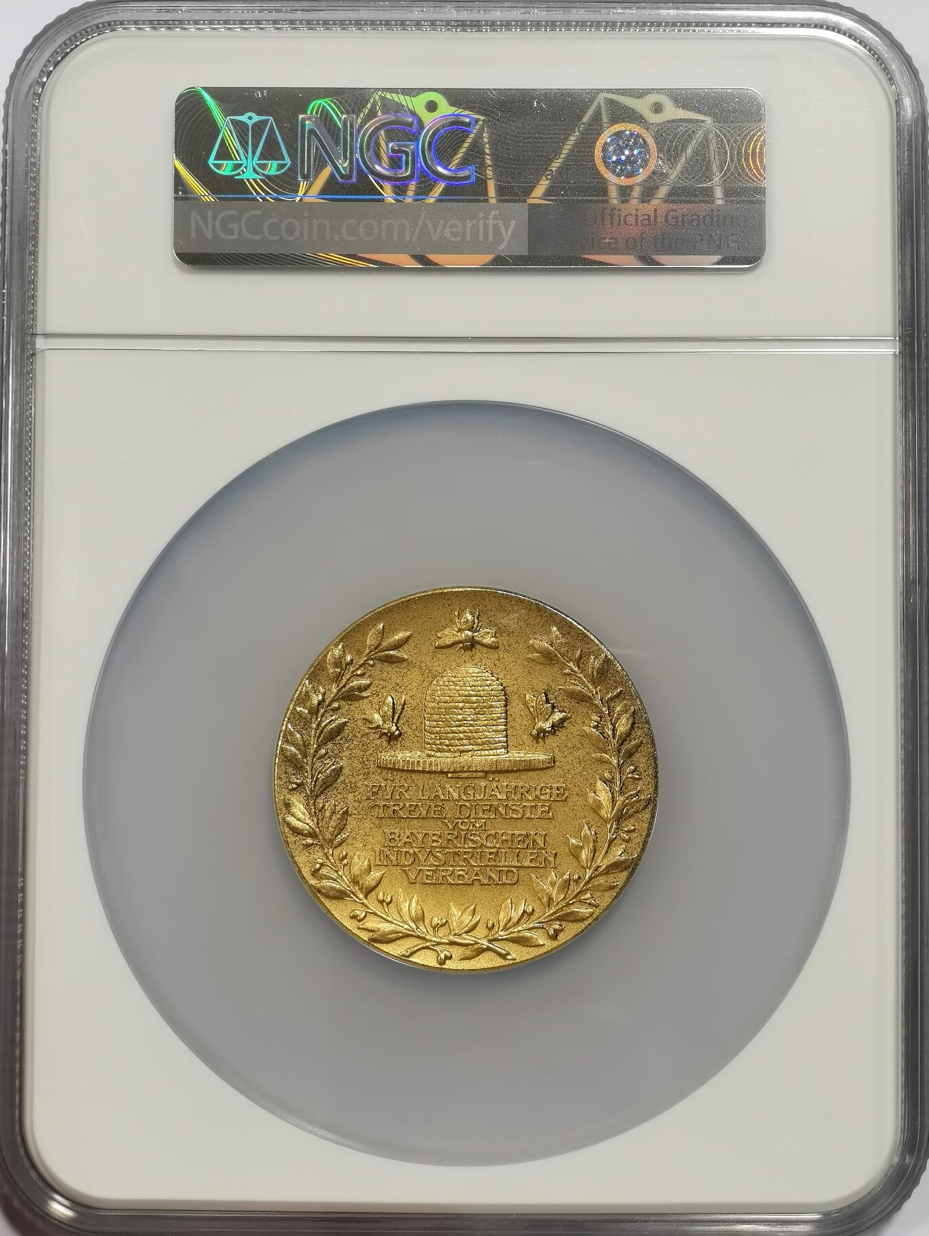 博洋堂世界钱币拍卖第143期（全场包邮） NGC MS63 德国巴伐利亚1900左右工业协会金奖巨大镀金银章，50mm，950银！银章可见，银镀金首见！唯一冠军分！这款奖章经研究属于第二帝国颁发的产物，此时德意志已经开启了铁与血的征程！