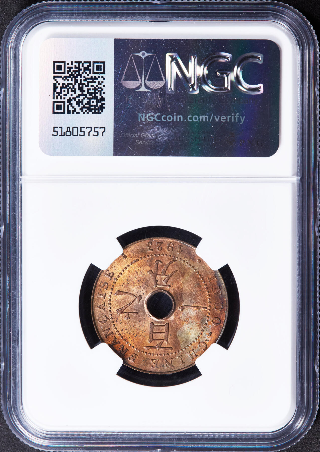 【俄甄集藏】2025年(044)11-12星期三晚 19:30 全场包邮 法属印度支那1923年中孔百分之一（1分）铜币，NGC MS62RB，原铜光难得