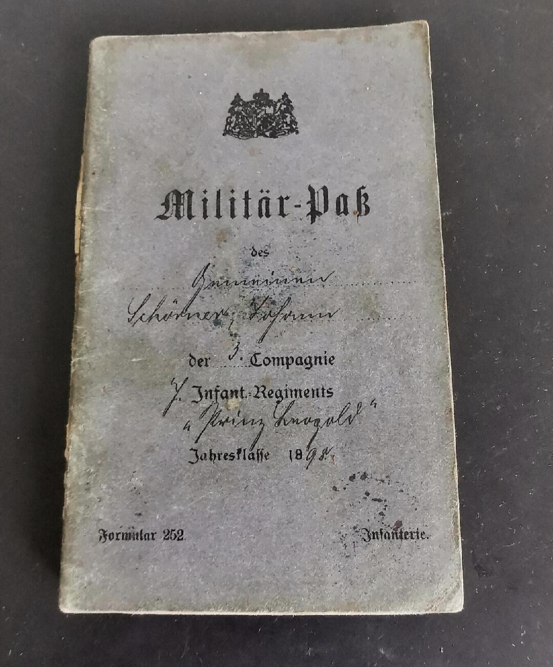 勋章杂货 德国1898年军事通行证    来自“普林茨·费格尔德步兵团”的第三连    记录有个人信息、服役情况和军事表现等      非常稀有