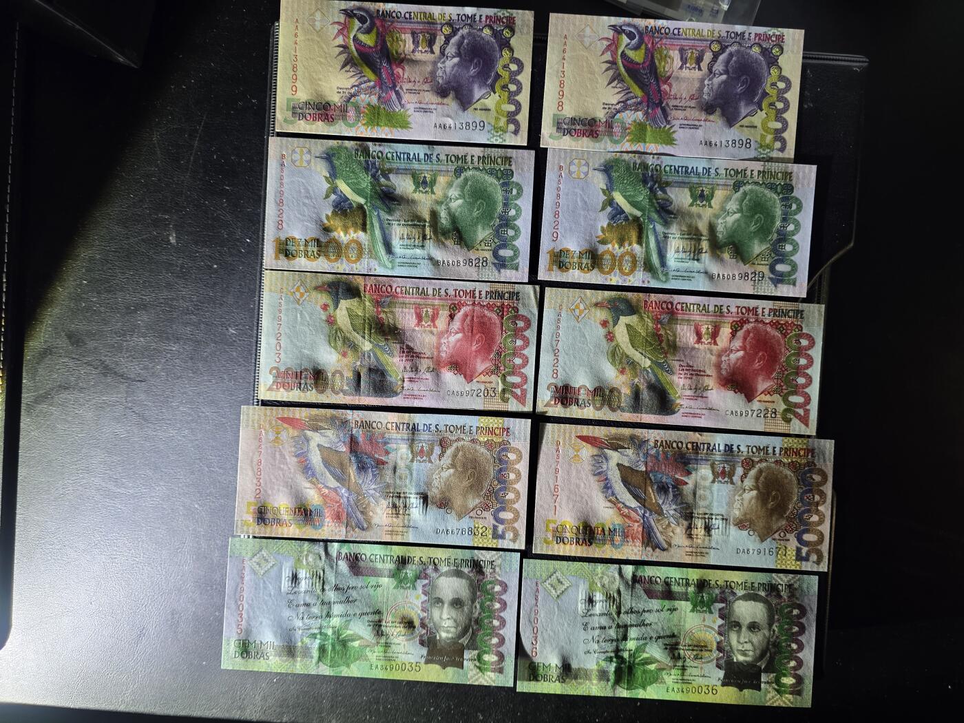 叁拾收藏第32期 圣多美与普林西比上一版本5张一套共2套一起（全部都是首发字冠） UNC