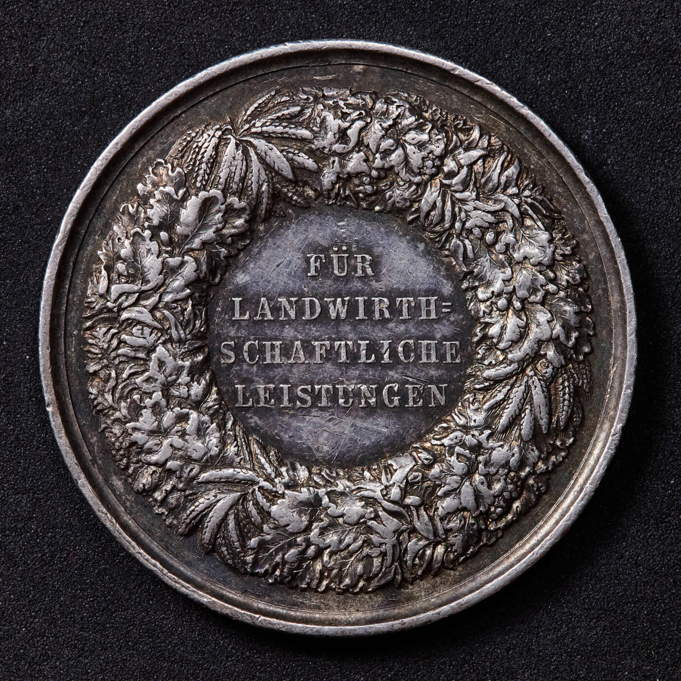 【俄甄集藏】2025年(044)11-12星期三晚 19:30 全场包邮