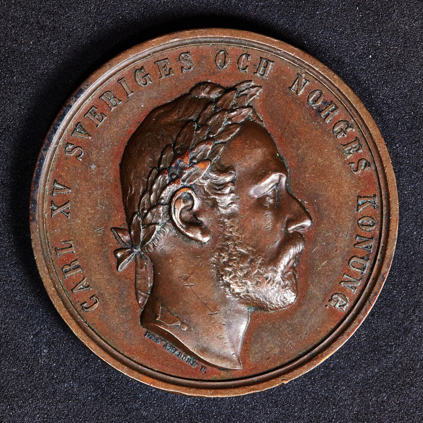 【俄甄集藏】2025年(044)11-12星期三晚 19:30 全场包邮 瑞典1872年纪念国王卡尔十五世逝世大铜章，阿尔伯恩名作，直径：45mm，重量：35.73克