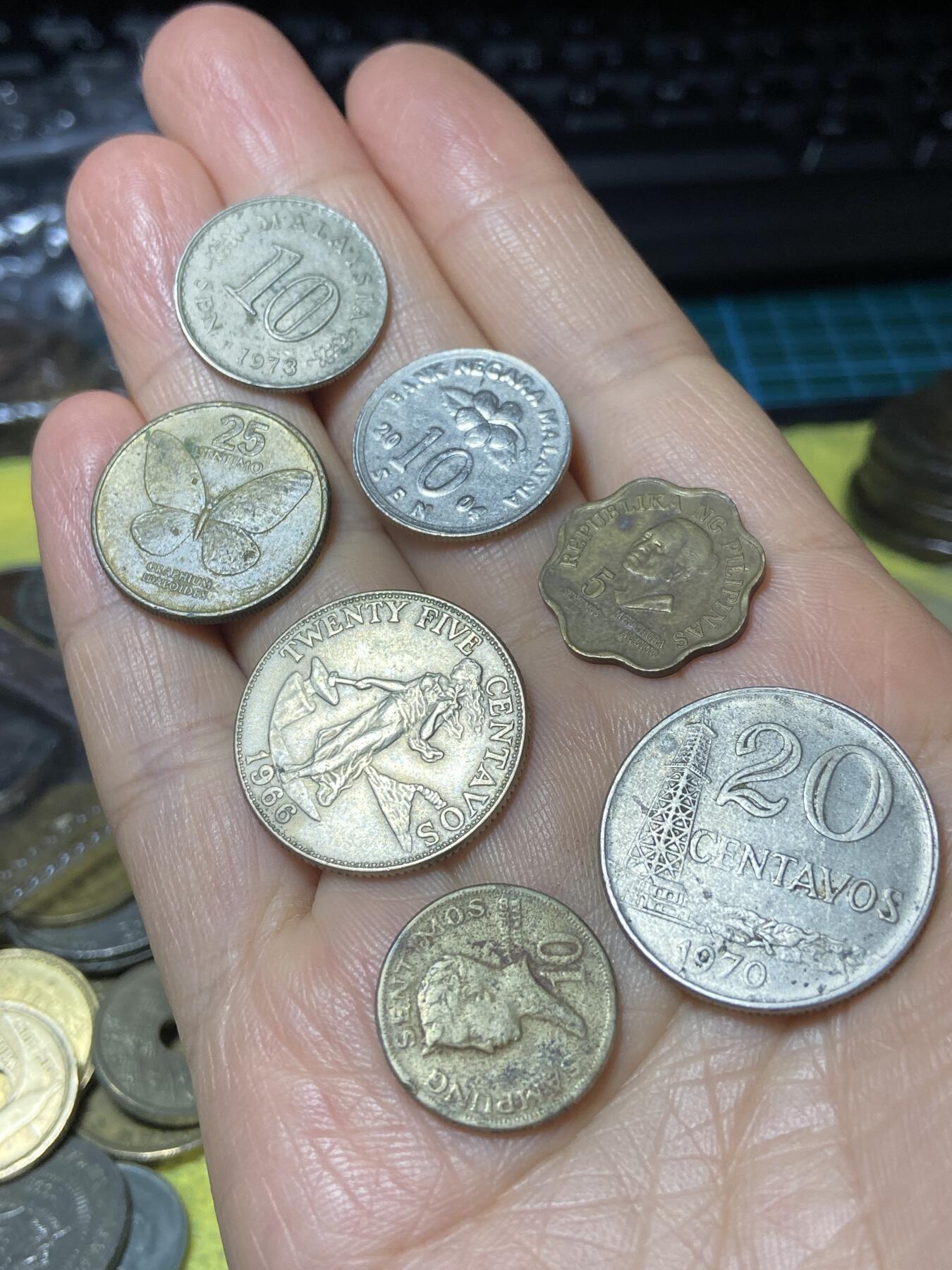 2025年第一百一十一场(总第一百三十七场）外国好品散币(免佣金) 散币7枚：马来西亚🇲🇾1973年2004年10仙，菲律宾🇵🇭1983年25分，1979年5分，1966年25分，1972年10分，巴西🇧🇷1970年20分
