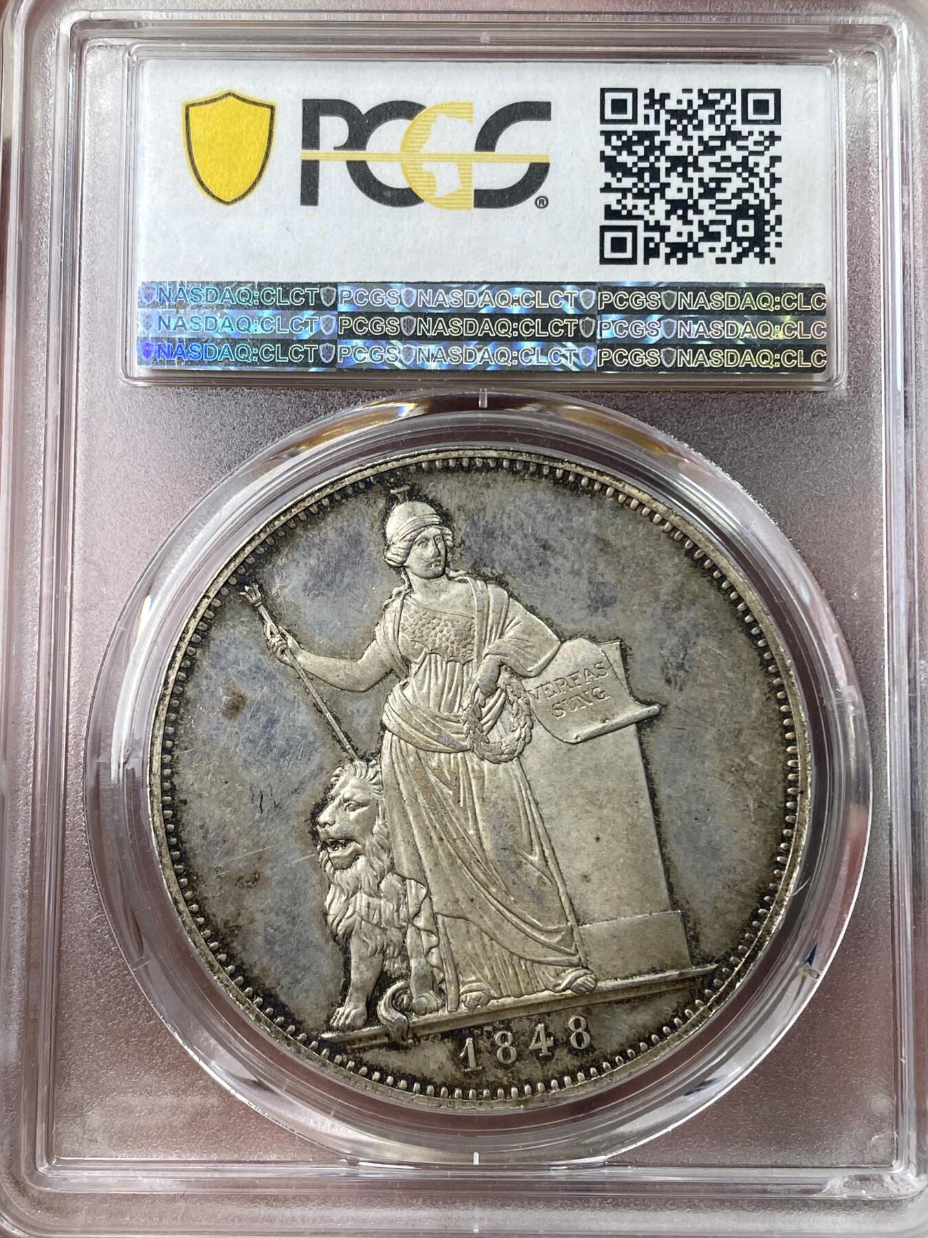 万国钱币拍卖第053期【万国秋季大拍下●周五周六两场连拍】 PCGS MS64 1848年德国巴伐利亚马克西米利安二世宪法纪念历史2泰勒 巴伐利亚历史系列名品之一 能到64级别的非常罕见 原味德国老藏式包浆勾勒出喷砂感极强的浮雕 女神与狮子的搭配力量感十足 在镜面底板的加持下给人以强烈的视觉享受 永不换藏的顶级品质 PC唯一冠军分
