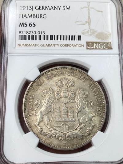 万国钱币拍卖第053期【万国秋季大拍下●周五周六两场连拍】 - NGC MS65 1913年德国汉堡自由市长翅流通5马克 常见长翅马克品种 想找到一枚如此原味BU状态的难度不小 均匀一色金彩包浆搭配上经典汉堡双狮令人爱不释手