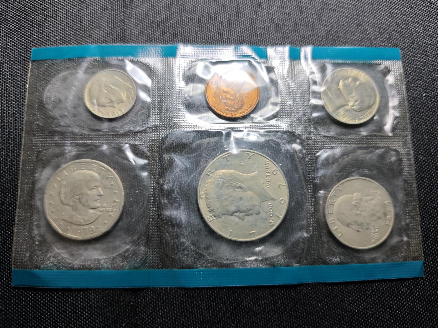 KK钱币收藏小铺  （套币 批量/好品散币 银币）专场  2月预留时间 周末发货    1979美国大小面值清年一套 含苏珊一元