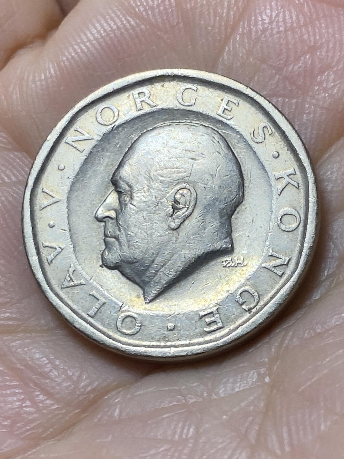2025年第一百一十一场(总第一百三十七场）外国好品散币(免佣金) 挪威🇳🇴1983年10克朗(奥拉夫五世第二套最大面值)
