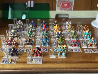 变形金刚G1比斯特星人乌鸦带兵器 变形金刚G1比斯特星人乌鸦带兵器