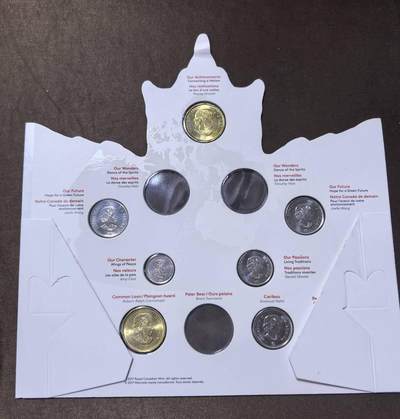 北京马甸外国币专卖第145期，外国币专场，陆续上拍，欢迎关注 加拿大2017年联邦成立150周年纪念币12枚枫叶卡装套币可惜缺3枚币