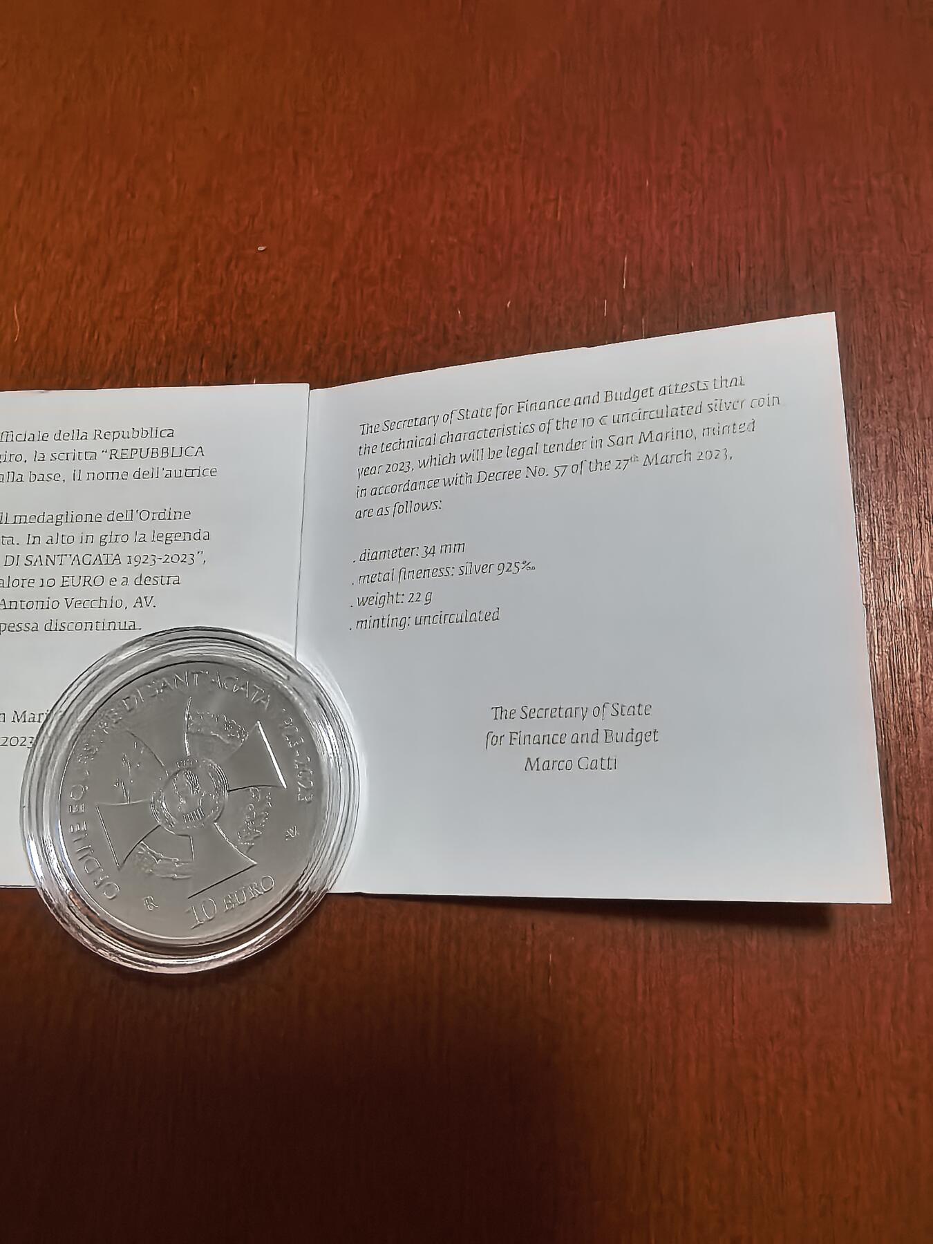 长老汇蛇年精选第六十二场拍卖 2023圣马力诺圣阿格塔十字章10欧元银币，22克925银，盒证全