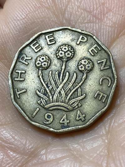 2025年第一百一十二场(总第一百三十八场）外国好品散币(免佣金) - 英国🇬🇧1944年3便士(乔治六世第一版)