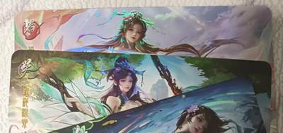 花开卡拍第43期（10月19号周日截拍，品控勿拍!!!拍品不寄存，运费5元，自制卡难免瑕疵，可能存在轻微撞角爆边等出厂瑕疵，品控介意勿拍！） - 鸡腿卡牌 三国洛依 穿着很清凉 1套3张 彩闪