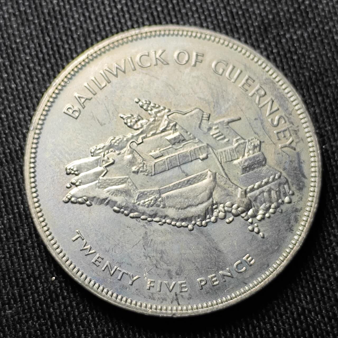 KK钱币收藏小铺  （套币 批量/好品散币 银币）专场  2月预留时间 周末发货 1977英属根西伊丽莎白二世25便士登基25周年纪念币