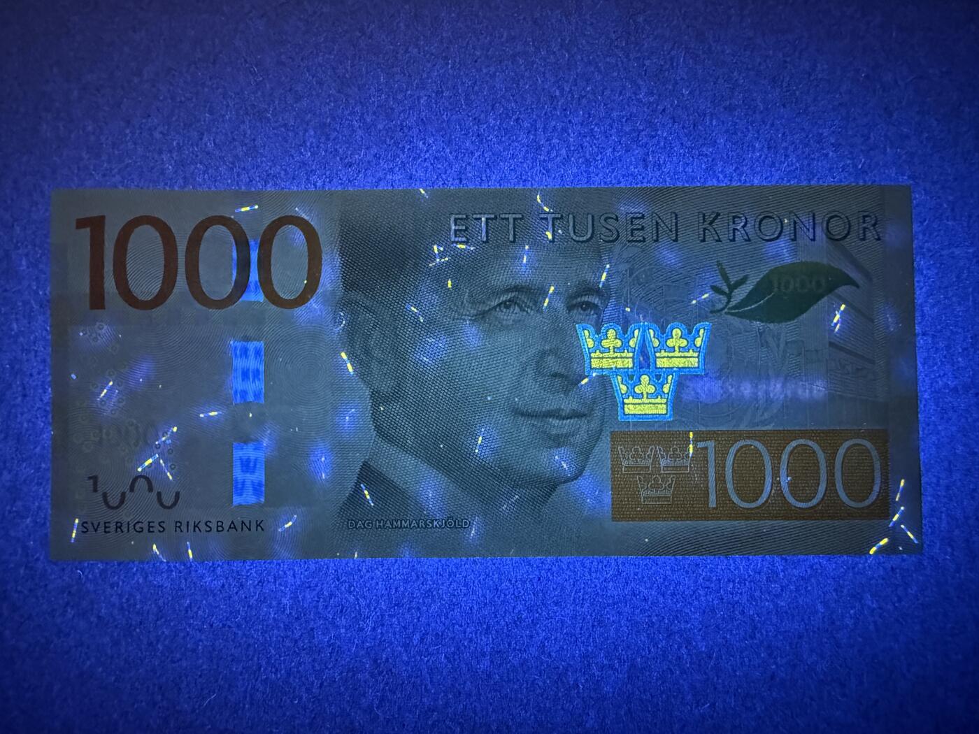 《艾美收藏》第216期-10.19周日外币超白金场 瑞典1000克朗 UNC 2016年 瑞典政治家哈马舍尔德 长号码无4 原票绝品
