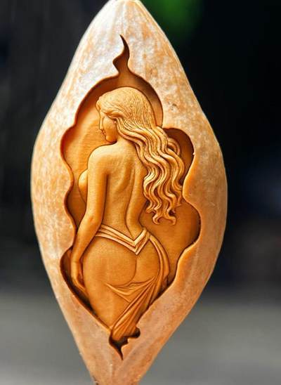 听雨轩（21） - 靓女美背核雕 2.0*3.8