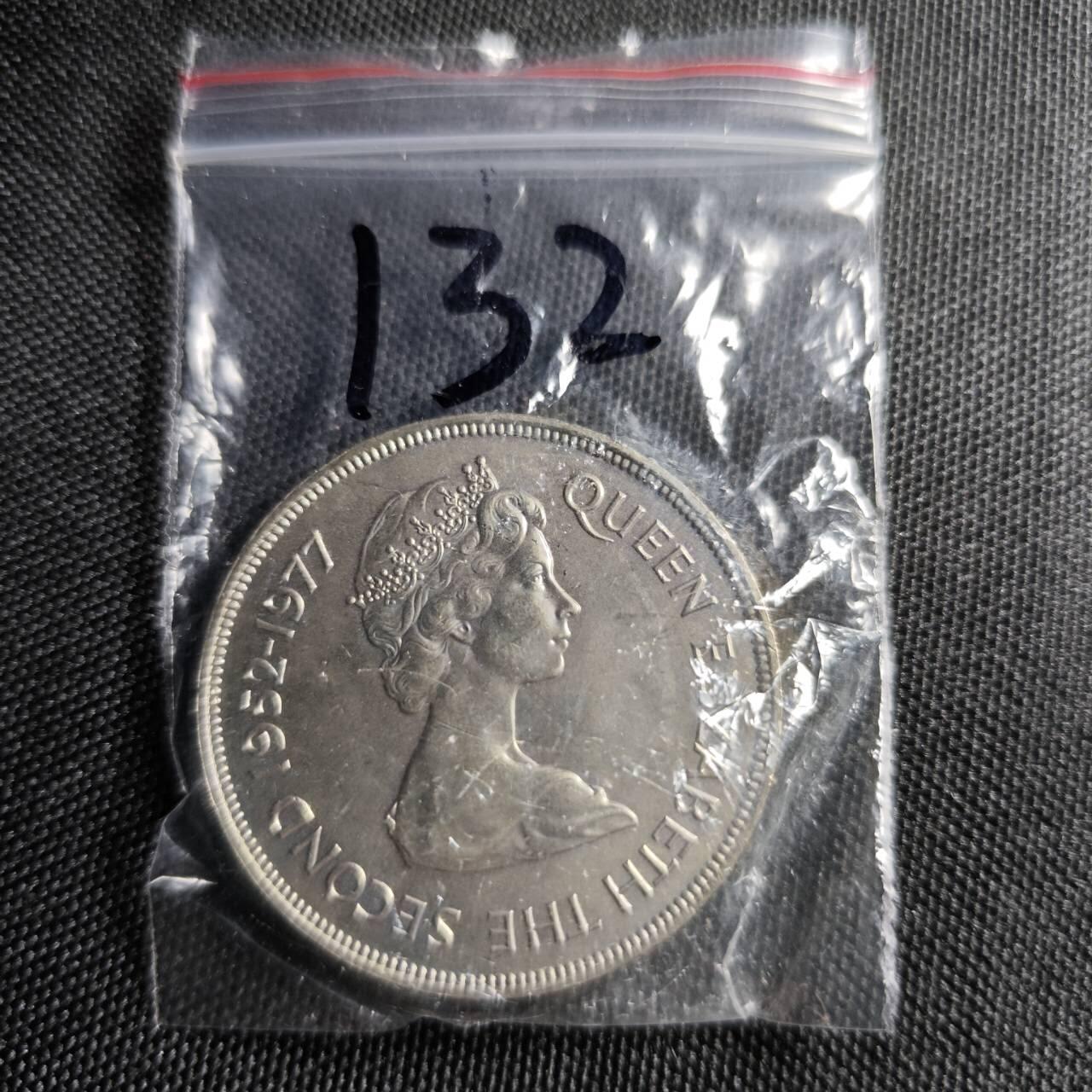 KK钱币收藏小铺  （套币 批量/好品散币 银币）专场  2月预留时间 周末发货 1977英属根西伊丽莎白二世25便士登基25周年纪念币