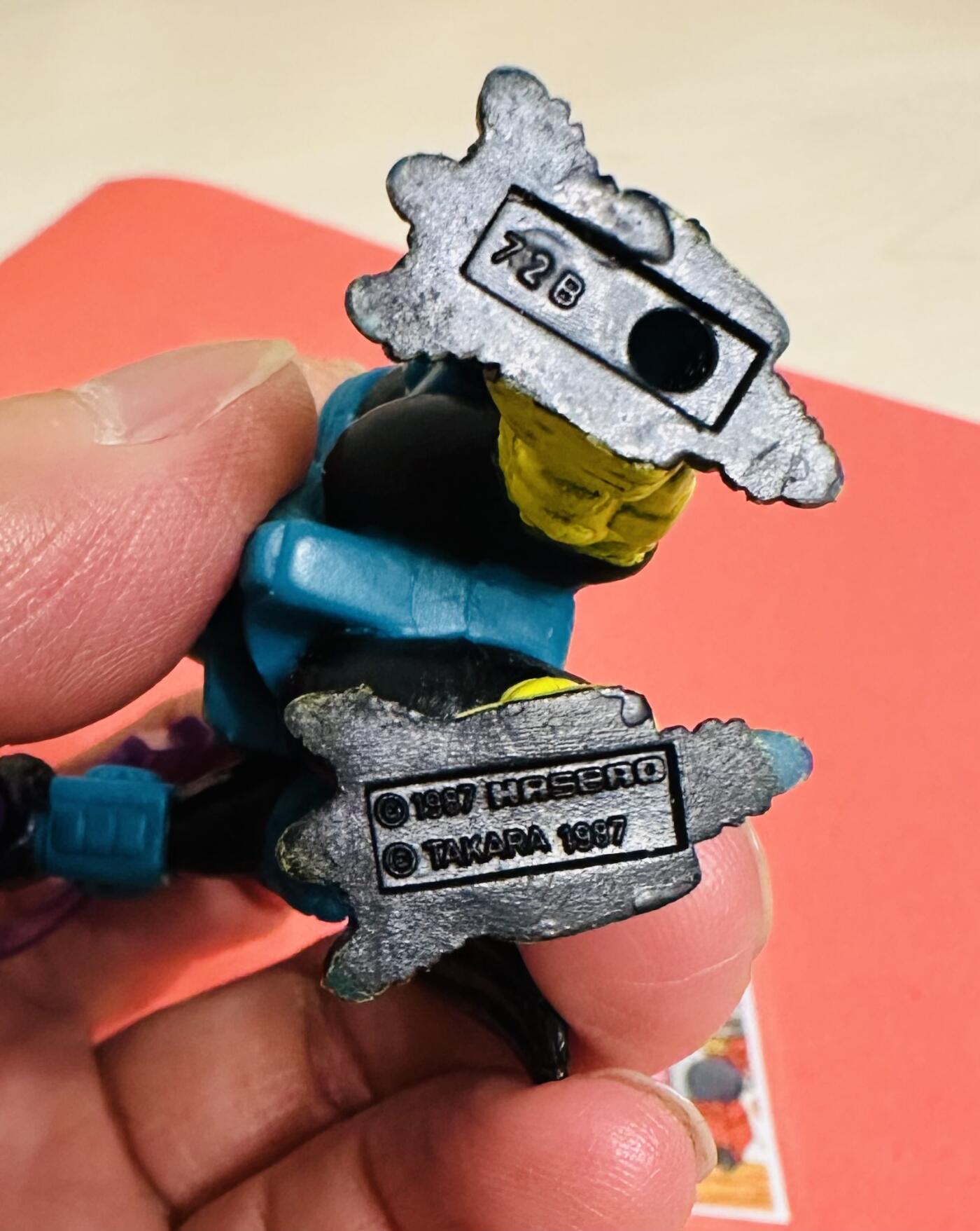 变形金刚G1比斯特星人乌鸦带兵器