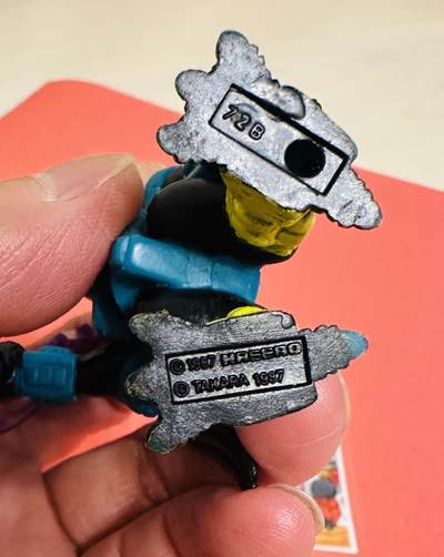 变形金刚G1比斯特星人乌鸦带兵器 变形金刚G1比斯特星人乌鸦带兵器