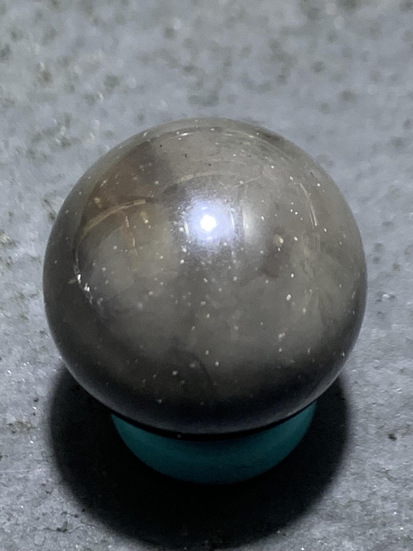 天然盐源玛瑙通货圆珠一颗！，