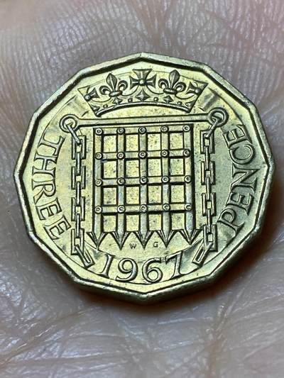 2025年第一百一十二场(总第一百三十八场）外国好品散币(免佣金) - 英国🇬🇧1967年3便士(伊丽莎白二世青年桂冠第二版，普制币关门年)