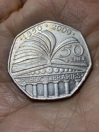 2025年第一百一十二场(总第一百三十八场）外国好品散币(免佣金) - 英国🇬🇧2000年50便士(公共图书馆法案150周年纪念币)