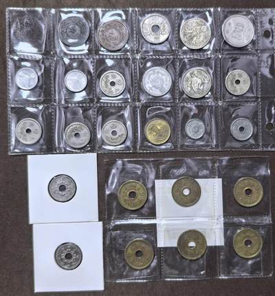 北京马甸外国币专卖第145期，外国币专场，陆续上拍，欢迎关注 日本散币：其中双凤50钱和单凤100元为银币