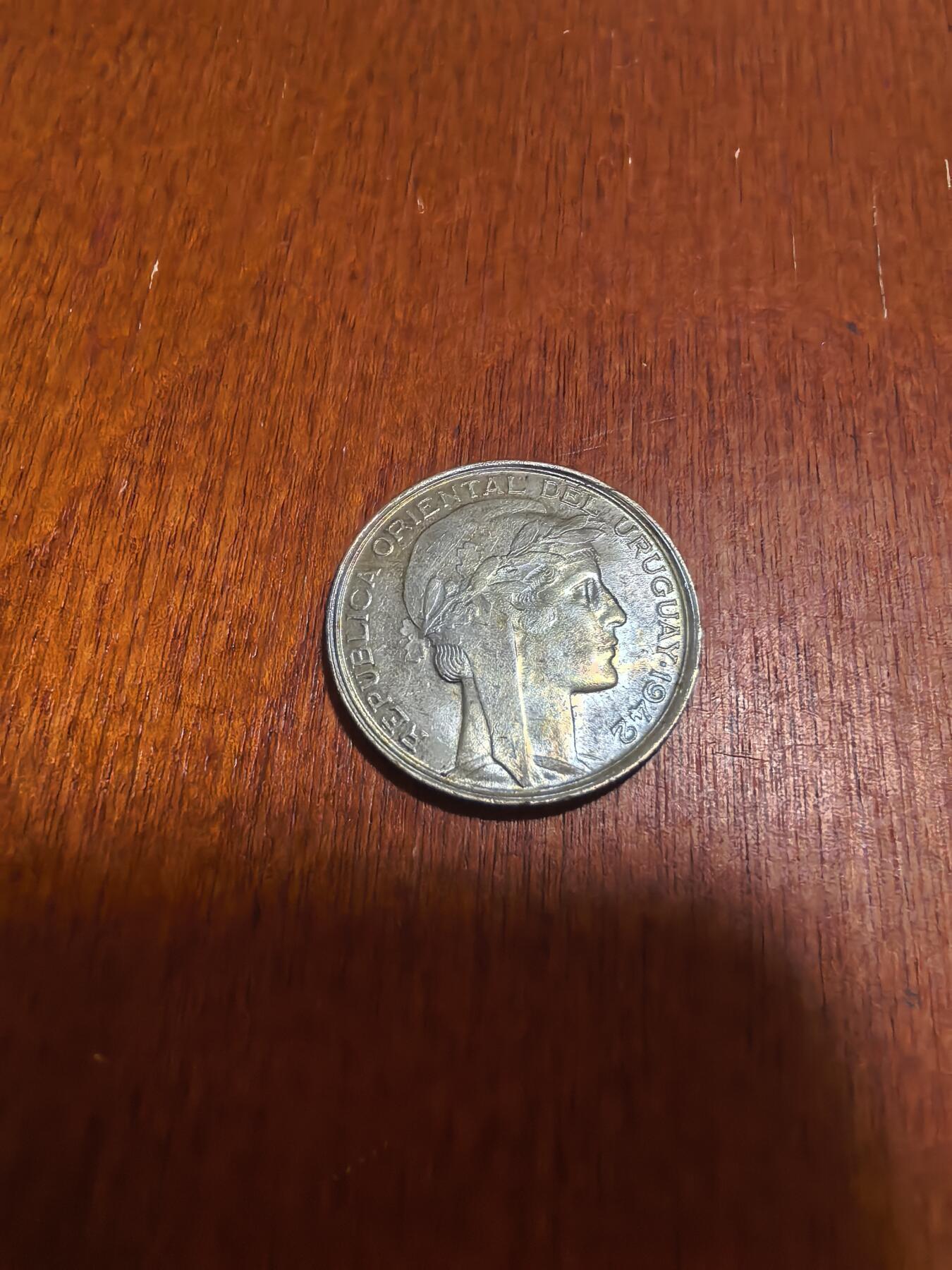 长老汇蛇年精选第六十二场拍卖 1942乌拉圭20分银币，3克720银，原光，独年份