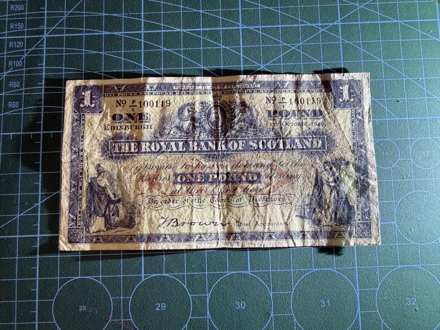 【炜奕收藏】，第四十七期 1949年苏格兰皇家银行1镑，流通品相，P1冠倒置号