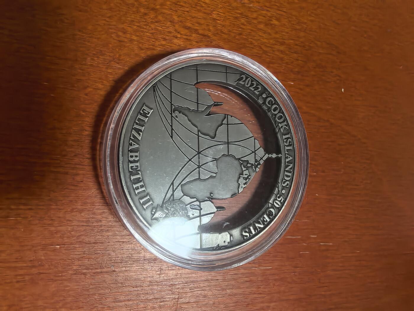 长老汇蛇年精选第六十二场拍卖 2022库克世界地标建筑之印度泰姬陵镂空1/2新西兰元纪念币，铜镍合金，50MM，重量28.5-42克，9999枚（2）