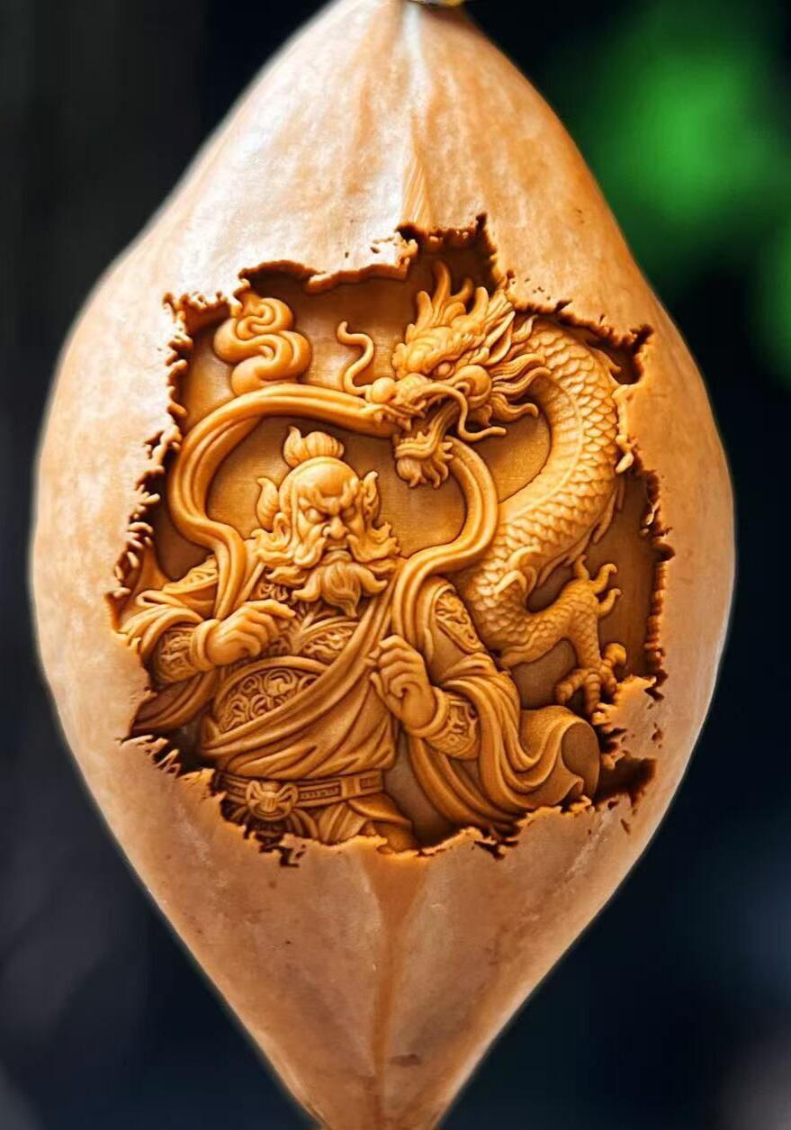 听雨轩（36） 橄榄核雕御龙钟馗 单粒2.0*3.7