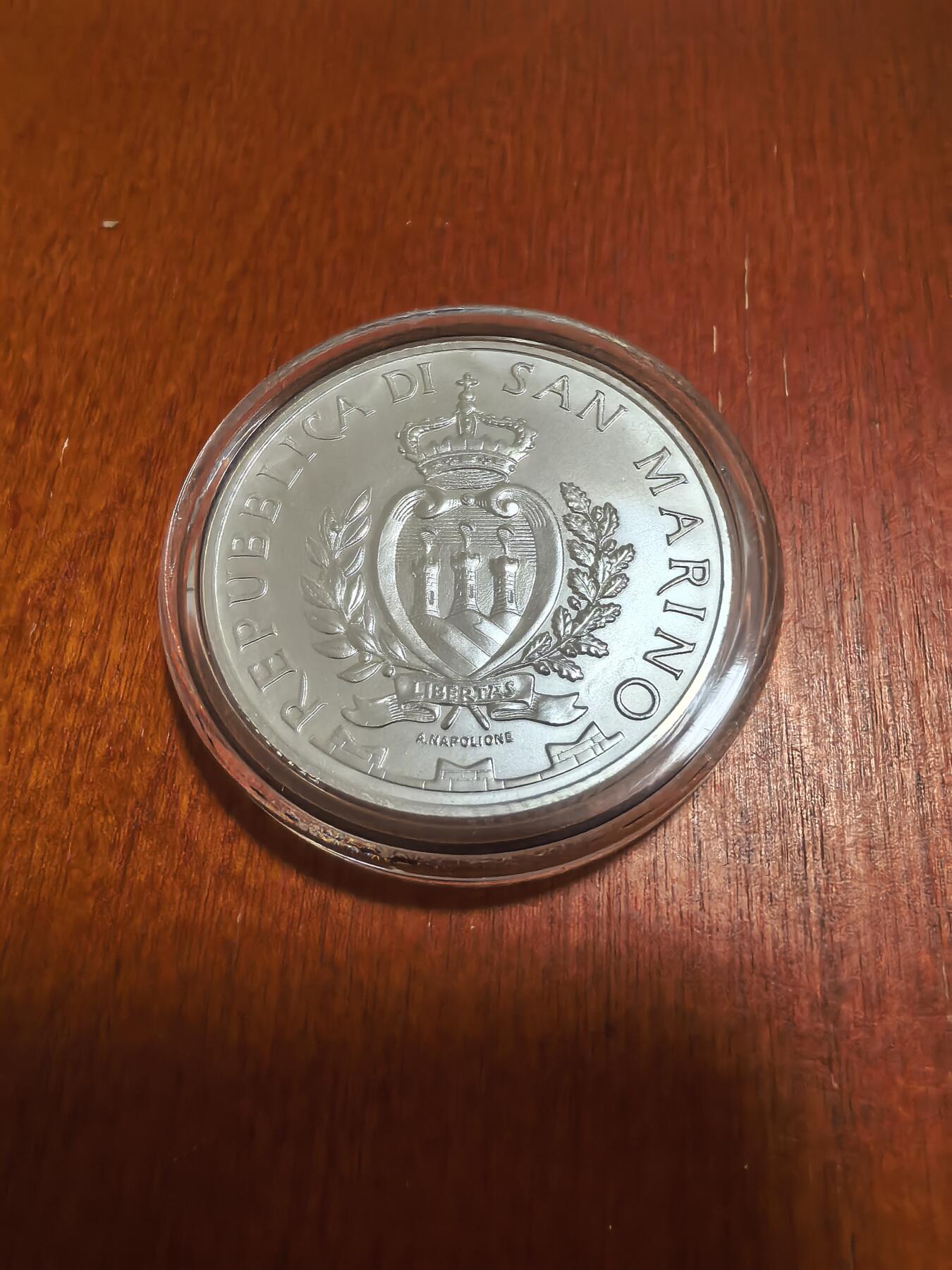 长老汇蛇年精选第六十二场拍卖 2023圣马力诺圣阿格塔十字章10欧元银币，22克925银，盒证全