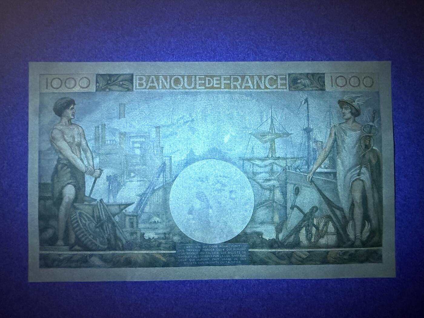 《艾美收藏》第216期-10.19周日外币超白金场 法国1000法郎 UNC 1944年大票幅 同号段评了67分 见第97拍！(评级太慢，卖家不想等了)