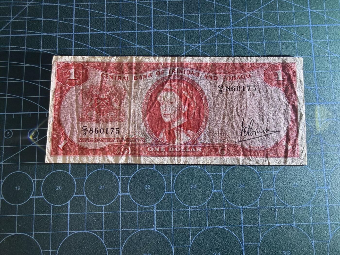 【炜奕收藏】，第四十七期 1964年特立尼达和多巴哥1元，流通品相，戎装女王像