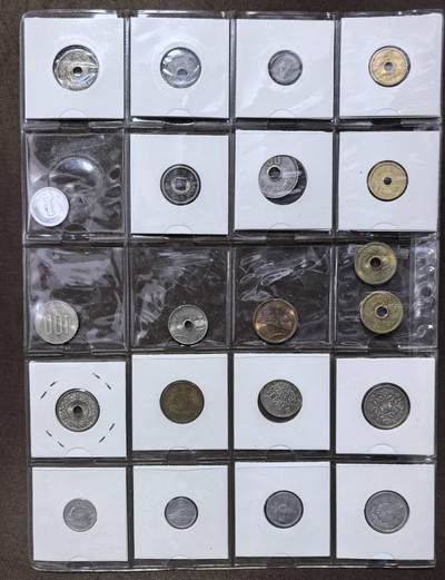 北京马甸外国币专卖第145期，外国币专场，陆续上拍，欢迎关注 日本散币：其中100元稻穗和100元丹凤为银币