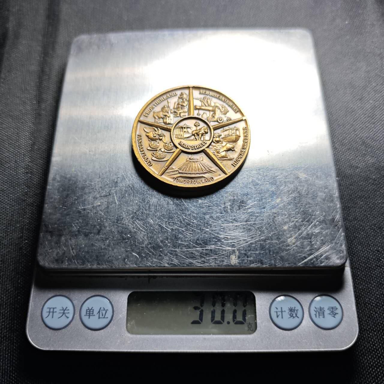 KK钱币收藏小铺  （套币 批量/好品散币 银币）专场  2月预留时间 周末发货  迪士尼乐园纪念铜章 重30克