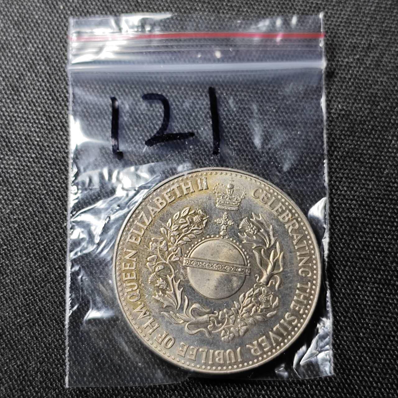 KK钱币收藏小铺  （套币 批量/好品散币 银币）专场  2月预留时间 周末发货 1977英国伊丽莎白二世登基25周年 克朗形纪念币